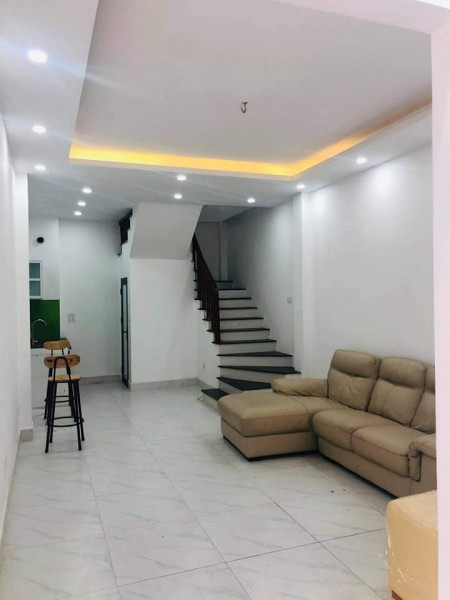 Nhà Thạch Bàn, Long Biên, tiện ích đầy đủ, 33m, 4 tầng, 2.5 tỷ liên hệ 0971020158