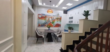 Bán nhà đẹp, ô tô, Nguyễn Viết Xuân, 4 tầng, DT 35m2, mt 3.7m2, giá bán 3.8 tỷ