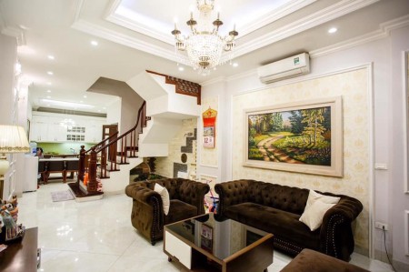 Bán nhà Khâm Thiên, đẹp ở ngay, dt 70mm2, 4 tầng, mt 4.5m, ngõ to, kinh doanh, giá 6 tỷ, lh 0987565852.