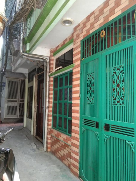 Bán gấp nhà Trung Liệt, Thái Thịnh, lô góc ba mặt thoáng, diện tích 30m2, giá 3 tỷ