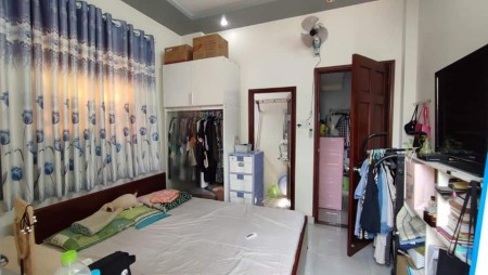 Hẻm xe hơi lô góc nhà đường số 8, dt 56m2 (7mx8m), 3 tầng đúc, giá 5.3 tỷ