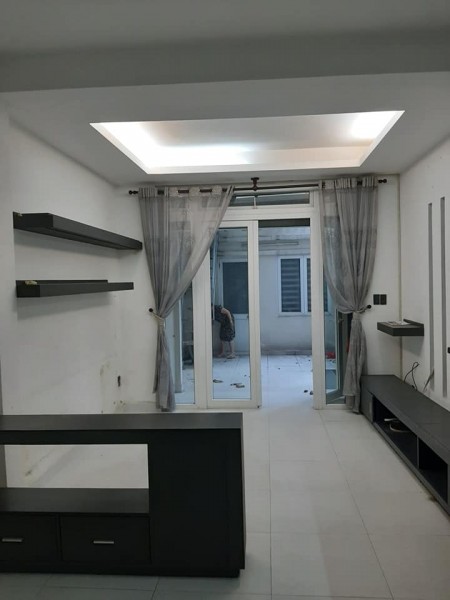 Cần Bán Nhà Phố Trần Bình Trọng DT: 68m2, Giá: 6.3 Tỷ. LH: 0932155399.