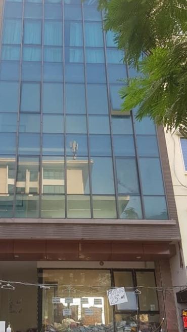 Bán gấp tòa nhà mặt phố Phạm Văn Đồng DT 98m2, MT 6m, 5 tầng, giá 15.5 tỷ LH 0968990560