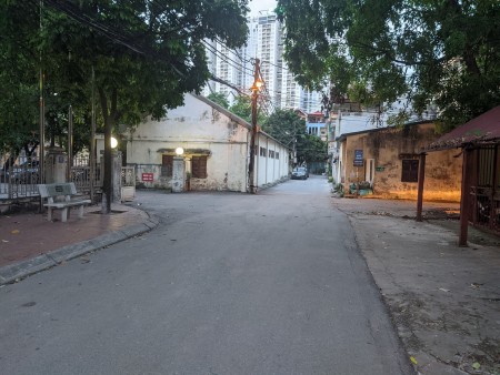 Bán đất phố Tố Hữu, diện tích 40m2, giá bán 3.3 tỷ, đường Ô tô tải, chính chủ