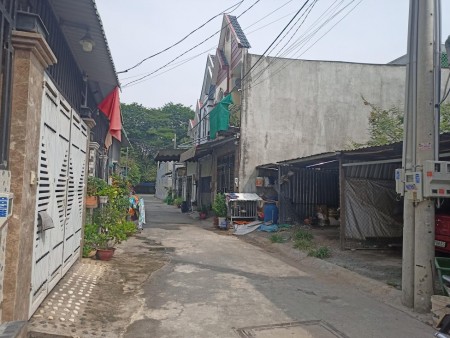 Chuyển chỗ làm nên cần bán nhà tại Bửu Hòa, gần cty Pouchen, sổ riêng thổ cư, đường xe hơi