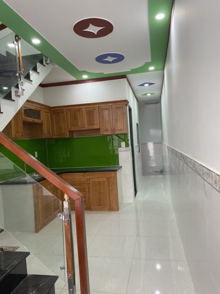 Bán nhà lô góc thoáng sáng, mới xây đê Trần Khát Chân, 45m2, 3.x tỷ