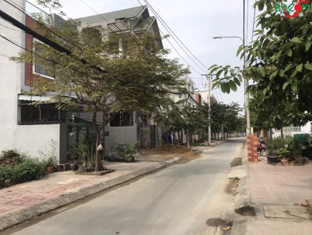 Bán lô đất đẹp ngay Song Ngữ Lạc Hồng P.Bửu Long 100% thổ cư giá chỉ 3 tỷ 50