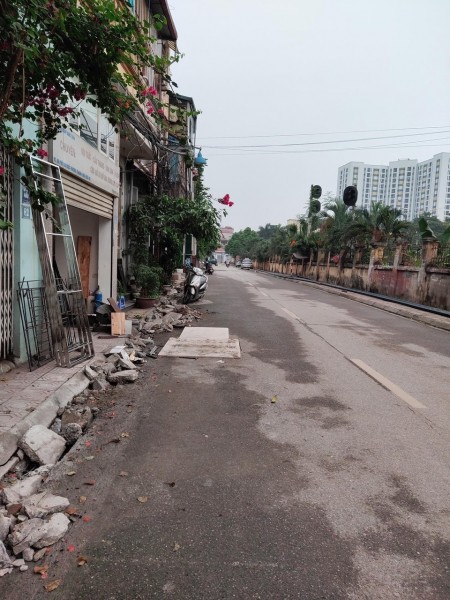 Bán đất Ngọc Thuỵ Long Biên, ô tô tránh, diện tích: 109m2, giá bán 7.7 tỷ