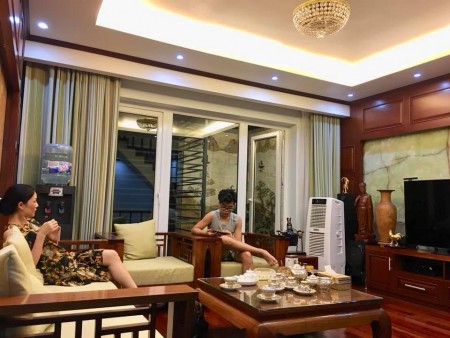 Bán nhà đất Văn Quán, ô tô tránh, 2 mặt thoáng diện tích 44m2, giá 5.8 tỷ
