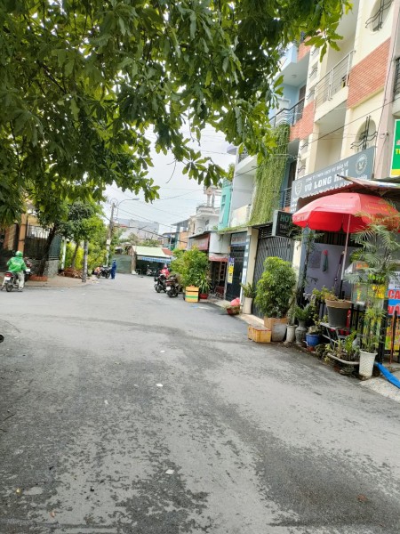 Nhà C4 hẻm 2 mặt tiền Dương Quảng Hàm P5 GV 4*14m2 giá 4,8 tỷ TL.