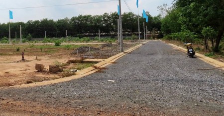 Kẹt Tiền Ngân Hàng Bán Gấp Lô góc 2 MT 1565 M2 đối diện KCN, dân cư đông, 668 triệu, shr