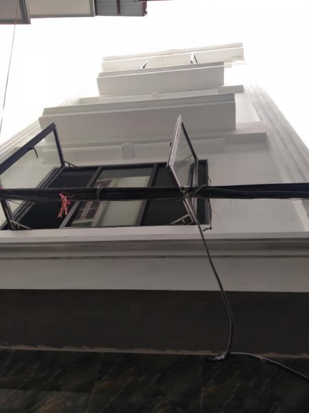 Nhà đẹp mới tinh lung linh, ở ngay chỉ có tại Thanh Oai, dt 35m2, 5 tầng, mt 4.2m, giá 2.3 tỷ