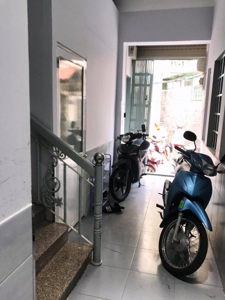 Bán nhà phố Vip Phan Xích Long, 35m2x 4 tầng, MT4.5m, nở hậu, chỉ 5,1 tỷ. LH 037.6966.383
