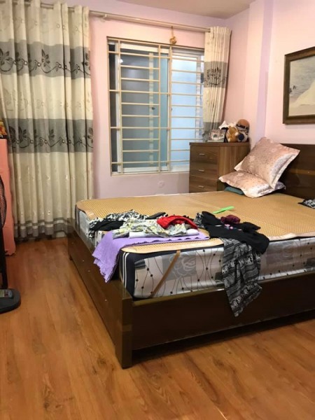 Bán Gấp Tôn Đức Thắng giá chỉ 2,55 tỷ, 5 tầng, full công năng, kinh doanh nhỏ