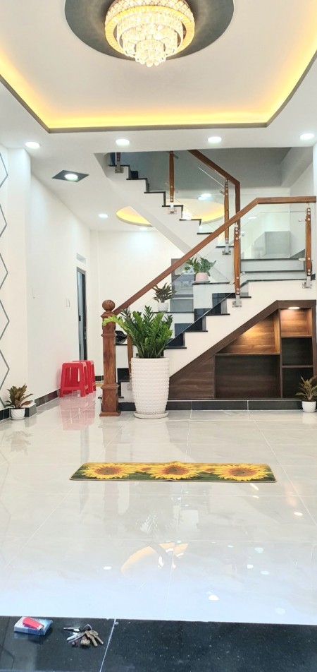 Nhà mới, đẹp, 2 lầu đúc, hẻm 3m, SHHC, Nguyễn Duy Phường 9 Quận 8