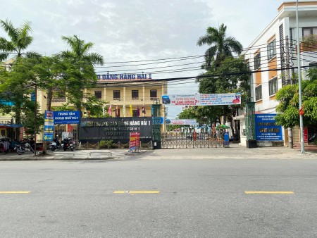Đất khu dân cư đông đúc, đầu tư hoặc xây dựng, giá án 30 triệu/m2, hướng Tây Nam