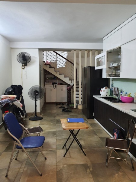 Bán gấp nhà phố Lê Trọng Tấn, Q. Thanh Xuân, lô góc, gần ô tô đỗ, DT 45m, 4 tầng, giá chỉ 3.7 tỷ