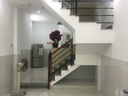 Cần bán nhà nguyên căn mới đẹp nở hậu tài lộc dọn vào ở ngay giá tốt, lhcc