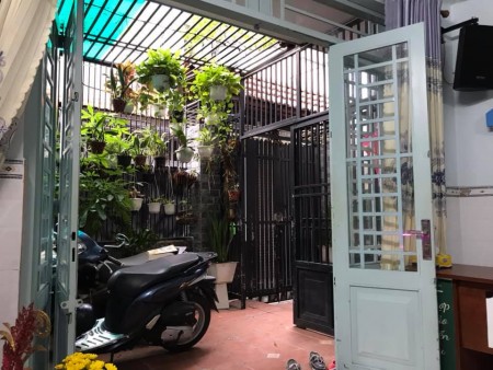 Nhà HXH Cách Mạng Tháng Tám, Quận 10, 104m2, 8 phòng ngủ, Giá 10 tỷ
