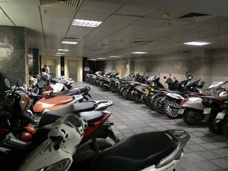 Cho thuê văn phòng DT 50m2,100m2,200m2 tại trung tâm quận Hoàn Kiếm, Hà Nội.LH.0866683628