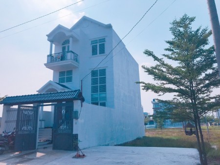 Bán lô đất 130m2 SHR gần chợ tiện kinh doanh đầu tư xây trọ