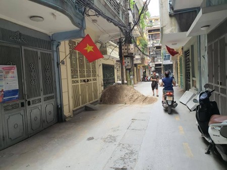 Nhà 6 tầng đẹp, đường Võ Chí Công, cần bán. Giá bán 5.4 tỷ
