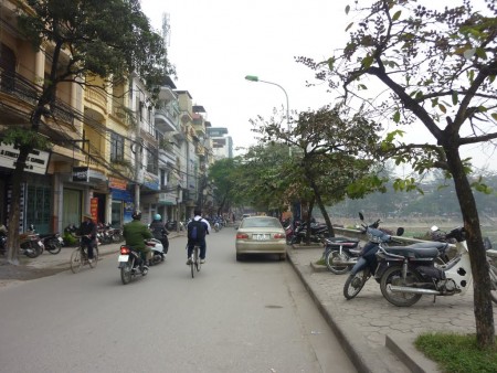 Bán nhà 3 tầng kinh doanh mặt phố Đặng Văn Ngữ, Đống Đa, 161m2, mt 6.2m, thanh khoản nhanh 33 tỷ. LH:094.101.3886