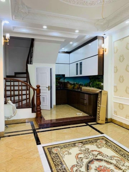 Bán nhà Tư Đình, Long Biên, ô tô đỗ cửa diện tích 45m2, 5 tầng, giá 3.78 tỷ