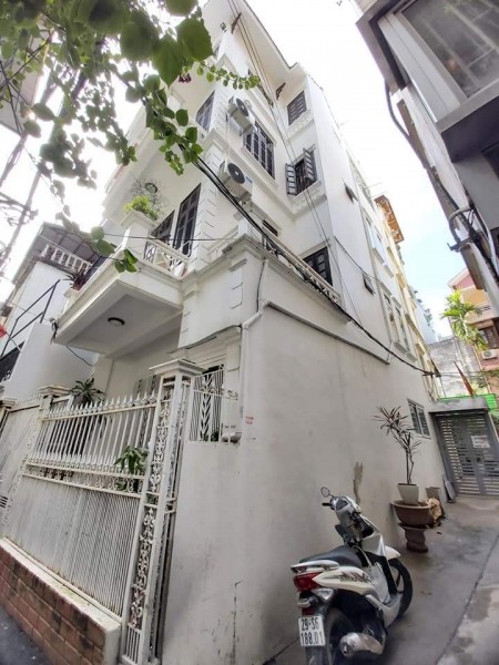 Tôi cần bán nhà 5 tầng diện tích 52m2 tại Âu Cơ giá 6,3 tỷ, 3 mặt thoáng