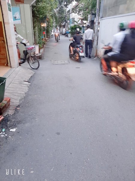 Hẻm xe hơi tránh nhau đường Hoàng Hoa Thám, dt 43m2, giá chỉ 5 Tỷ 500