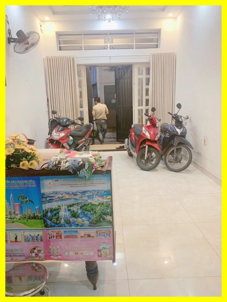 Bán nhà Nguyễn Tri Phương Quận 10 dt 4x11m2 - 3 phòng ngủ giá chỉ 5,05 tỷ