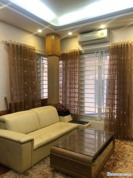 Bán nhà Bạch Mai rộng đẹp, thang máy chờ, diện tích 62m2, giá bán 6 tỷ