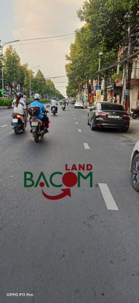 Bán nhà mặt tiền đường Nguyễn Ái Quốc, Tân Tiến, dt 220m2, giá chỉ 13.5 tỷ