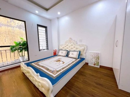 10 Phòng khép kín, Doanh thu 50tr/tháng DT 50M Bán Nhà Quận Cầu Giấy Giá: 6.6 tỷ