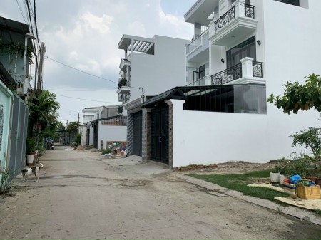 Đất mặt tiền hẻm 6M thông thoáng vị trí gần ngã tư ga, sổ riêng chính chủ