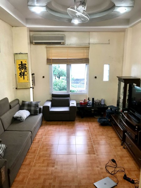 Bán nhà Đường Láng, Ngã Tư Sở, 36m2x5T, 4 phòng ngủ, chỉ 3.3 tỷ