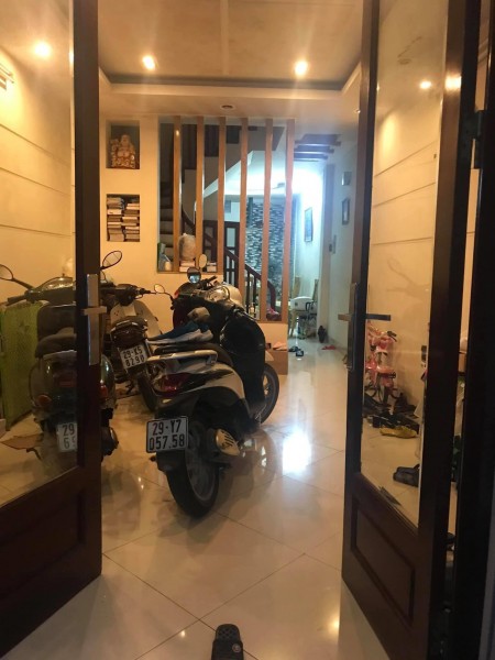 Bán nhà đường Láng p.Láng Thượng Quận Đống Đa. DT 60m X 5 Tầng Giá 6.3 tỷ, vị trí đẹp, gia đầu tư