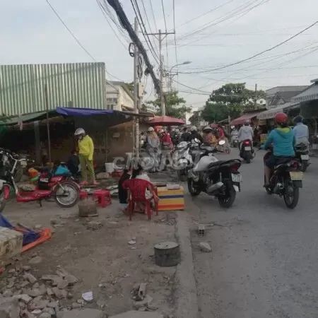 Em còn 1 lô 100m2 ngay chợ Vĩnh Tân, kinh doanh bán quán tốt
