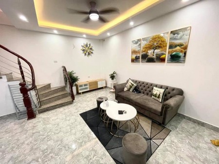Bán Nhà Vương Thừa Vũ, Thanh Xuân, DT 38m2, 5T, MT 5m, Chỉ 3.5 Tỷ.
