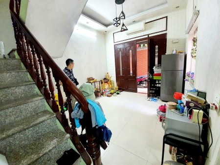 Bán nhà Láng Hạ lô góc gần đường ô tô dt 30m2, 4 tầng đúc, ở ngay chỉ 2.95 tỷ 0359591888.