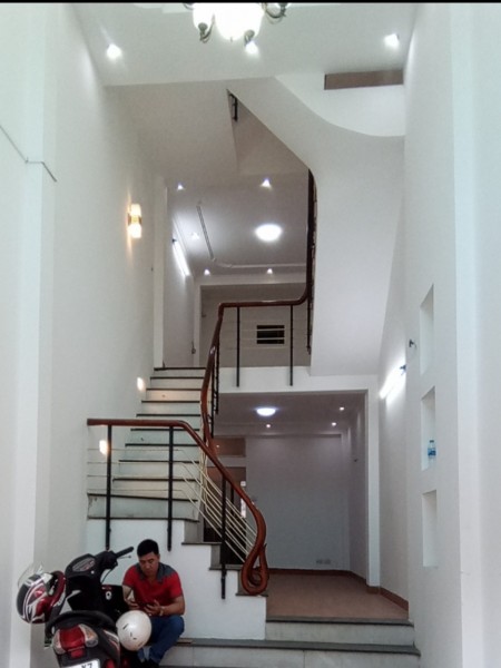 Nhà đẹp phố Văn Phú, Hà Đông, ở ngay, gara ô tô kinh doanh giá chỉ 4.75 tỷ
