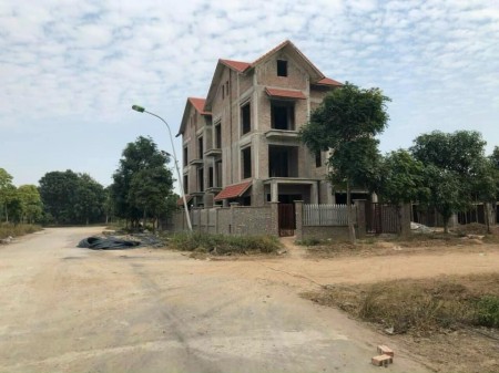 Bán biệt thự xây thô 3,5 tầng Dự án Vinaconex 2 trong quần thể KĐT Quang Minh Mê Linh, Hà Nội lh 0973781843 Ánh.