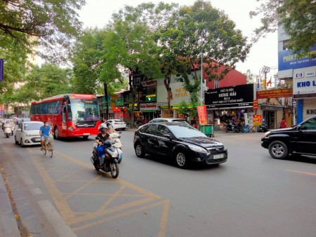 Trung tâm Đống Đa vị trí đẹp lô góc 20m ra phố giá bán chỉ 3.85 tỷ