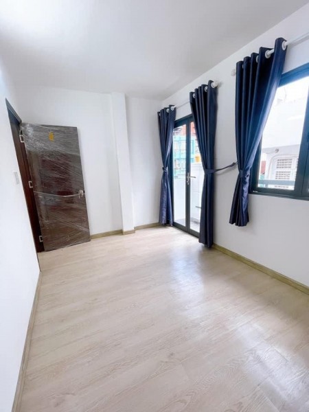 Nhà đẹp Phùng Văn Cung, Phú Nhuận bán gấp, dt 22m2, 4 tầng, chỉ 5.1 tỷ, ô tô kinh doanh