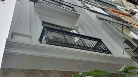 Cần bán đất tại tổ 10 Thạch Bàn , Long Biên , Hà Nội.Diện tích 35m2. Mặt tiền bằng hậu 3,4m.