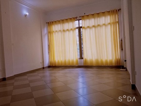Bán nhà đường 19/5 Hà Đông, mặt tiền 4m giá 3.1 tỷ. sẵn ở full tiện ích, lhcc