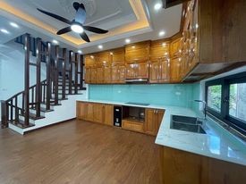 Bán nhà 62m2, ngõ thông xuân đỉnh, 4 tầng, giá 5.4 tỷ, liên hệ 0983753389