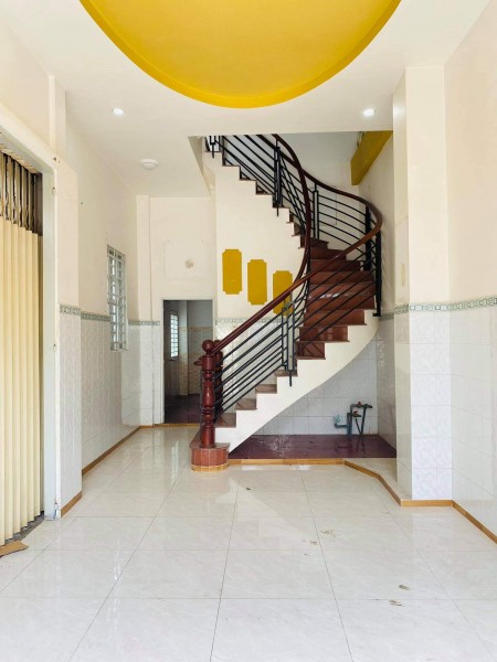 Bán nhà Đường Bà Hom, Quận 6, dt 48m2, 2 mặt tiền lô góc giá 4.6 tỷ