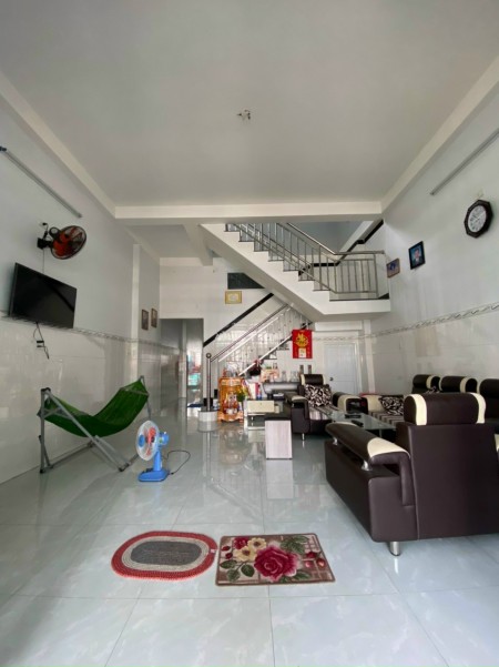 Bán nhà lầu phường Bửu Long gần Song Ngữ Lạc Hồng diện tích 5,5x27m