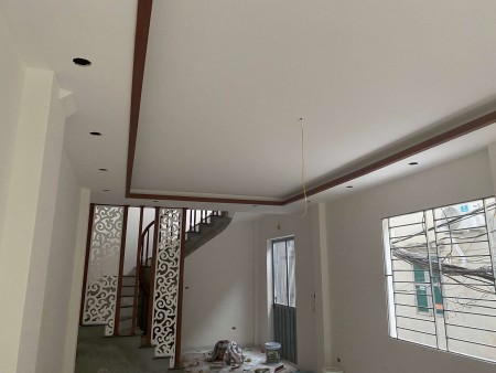 Lô góc, dt 45m2 5 tầng xây mới, vỉa hè rộng tại Thịnh Liệt, giá bán nhỉnh 6 tỷ